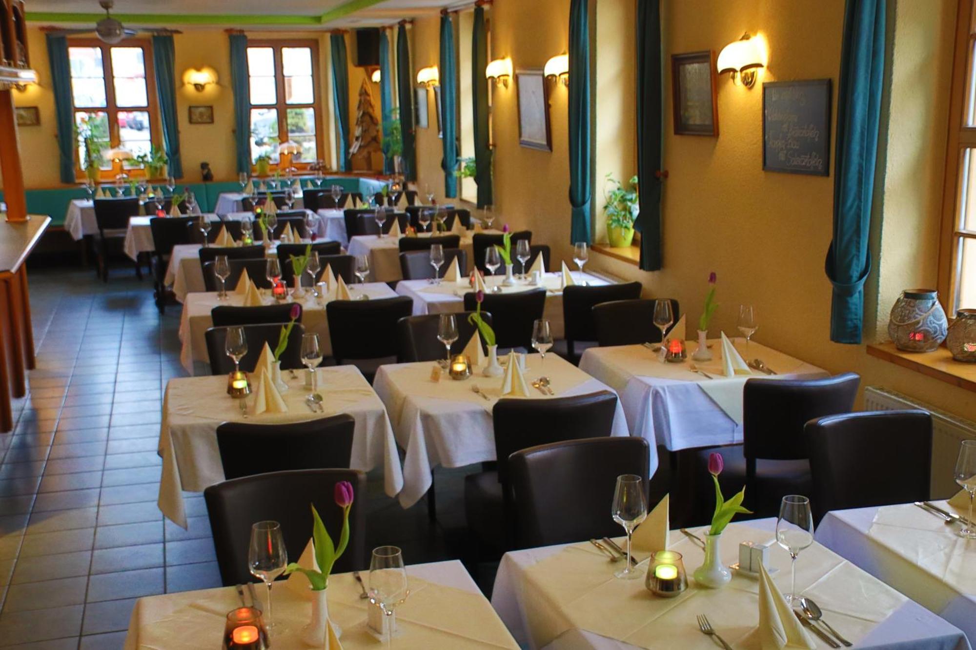 Hotel Zum Goldenen Loewen Peitz Dış mekan fotoğraf